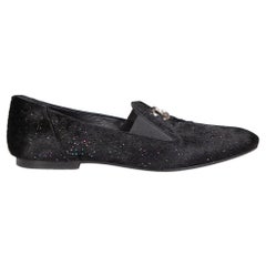 Chanel - Mocassins à paillettes CC en poils de poney noirs, taille IT 38,5