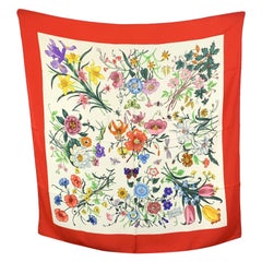Gucci Vintage Pañuelo de Seda Floral Rojo Flora 1966 Accornero