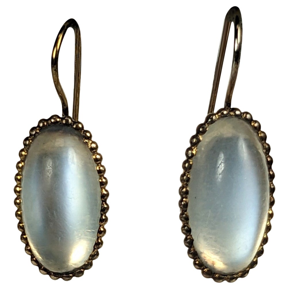 Orecchini ovali con cabochon di pietra di luna