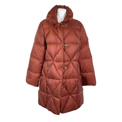 Burgunderroter Nylon-Wintermantel mit gepolstertem Daunenbezug Größe XXXL