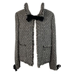 Chanel 2004 Black White Wool Tweed Jacket with Bows Size 42 FR