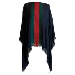 Cape étole avec monogramme Gucci GG