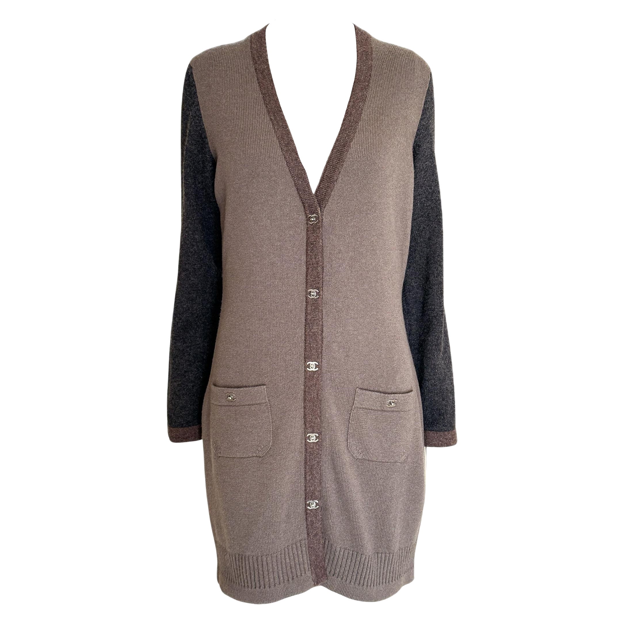 Chanel Iconic CC Turnlock Beige Cashmere Cardigan 34 FR