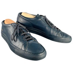 COMMON PROJECTS Size 10 Navy Leather Low Top Sneakers