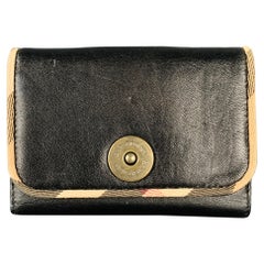 Burberry Portefeuille à carreaux en faux cuir noir