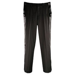HELMUT LANG Taille 31 avec bordure contrastée noire en laine vierge