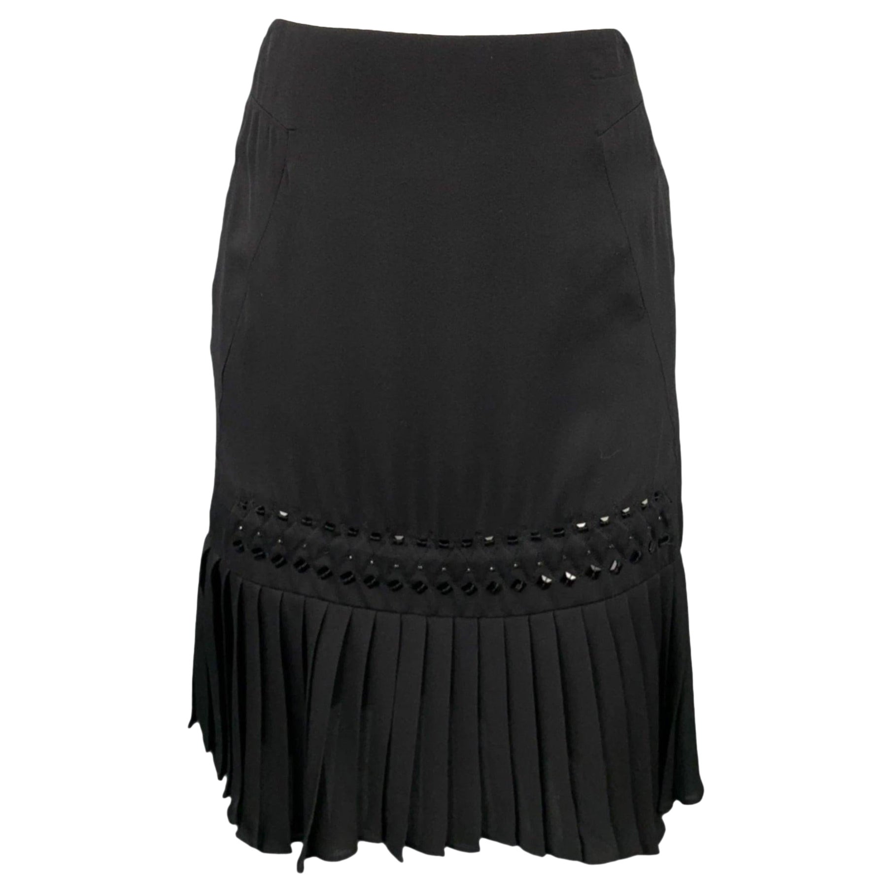 GUCCI Size 2 Black Silk Beaded Pleated Skirt For Sale
