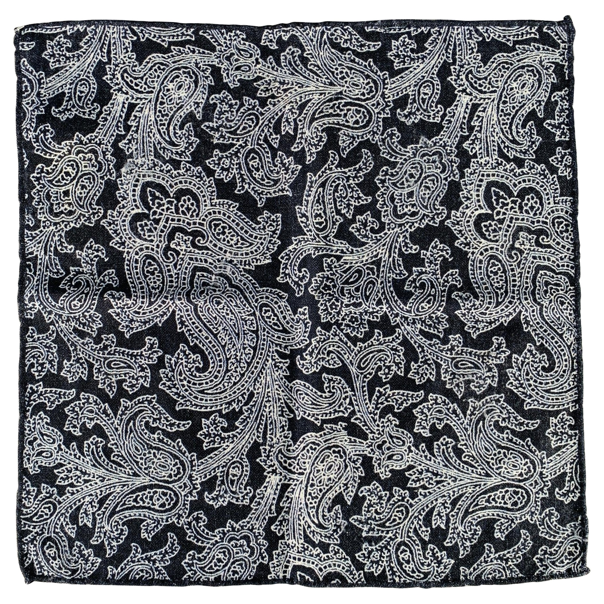 BRUNELLO CUCINELLI carré de poche blanc marine à motif cachemire