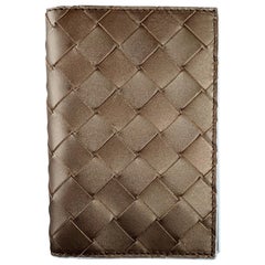 Porta Pasaporte BOTTEGA VENETA Intrecciato Piel Tejida Marrón Azul