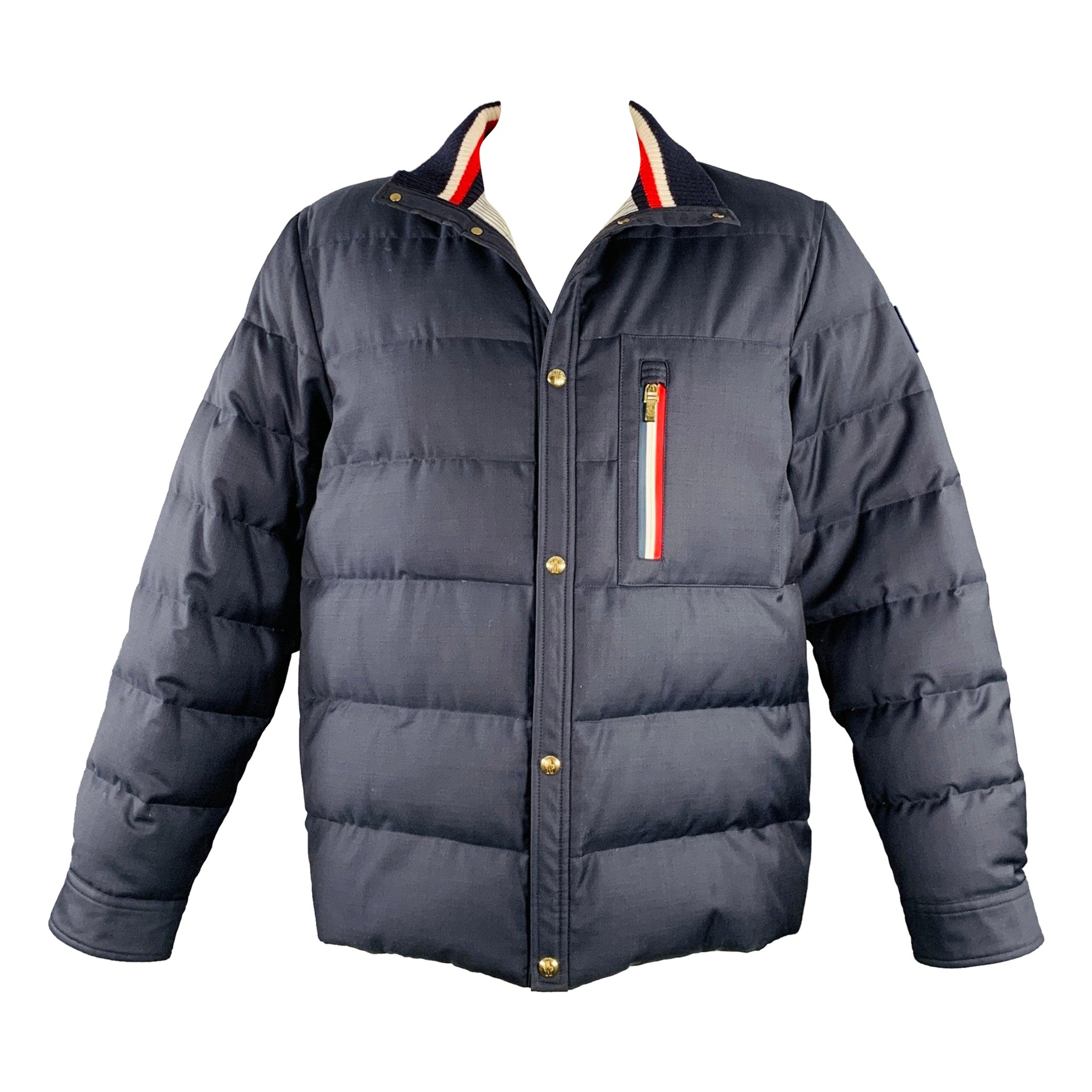 Moncler Taglia XXL Giacca trapuntata in lana con bottoni automatici in vendita