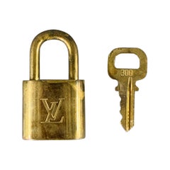 LOUIS VUITTON 300 Gold Metal Padlock & Key