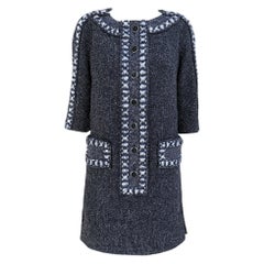 Chanel Neues Paris / Rom Tweed-Kleid mit Cassette-Besatz 34 FR