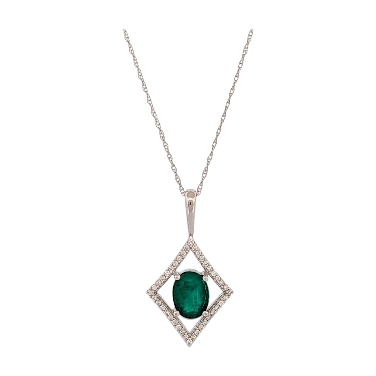 Effy  14k Weißgold Smaragd-Halskette - 1,10 ct grüner Smaragd-Anhänger im Angebot