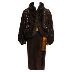 Conjunto de ante embellecido de Alta Costura Yves Saint Laurent, FW 1984