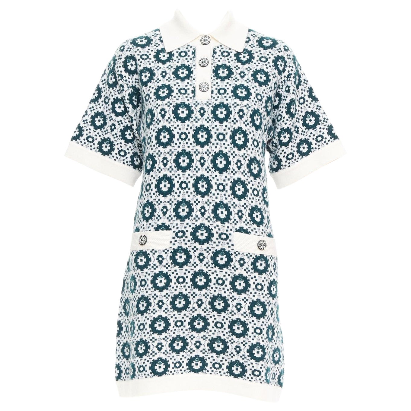 CHANEL 2016 Robe polo en maille 100% cachemire vert mosaïque CC button FR38 M en vente