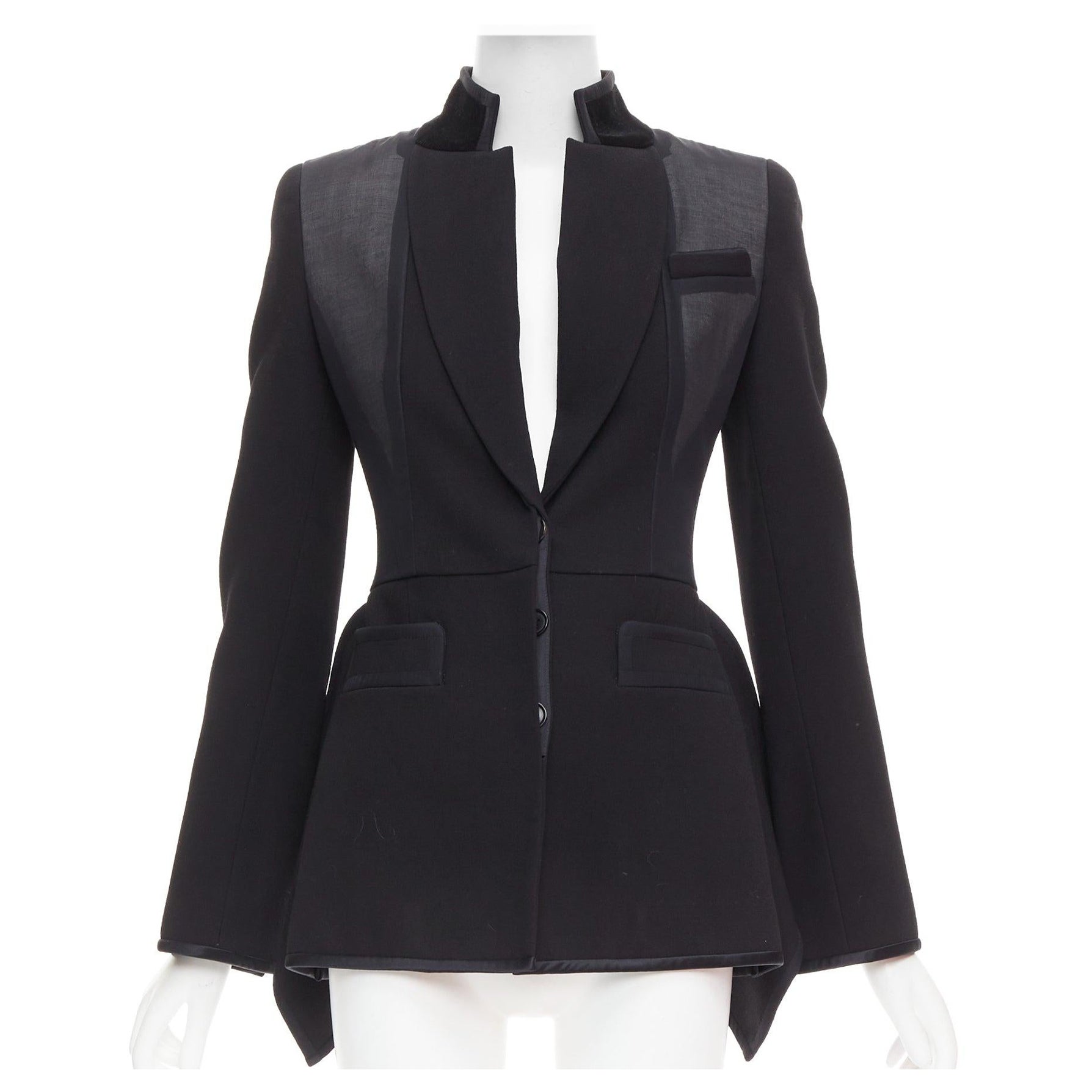 GIVENCHY 2012 Runway noir structurel blazer peplum à superposition de voiles en vente