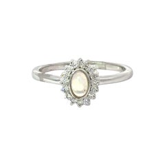 Eleganter Cabochon Opal mit Zirkonia Halo Ring Muttertag Geschenk in 925 Silber