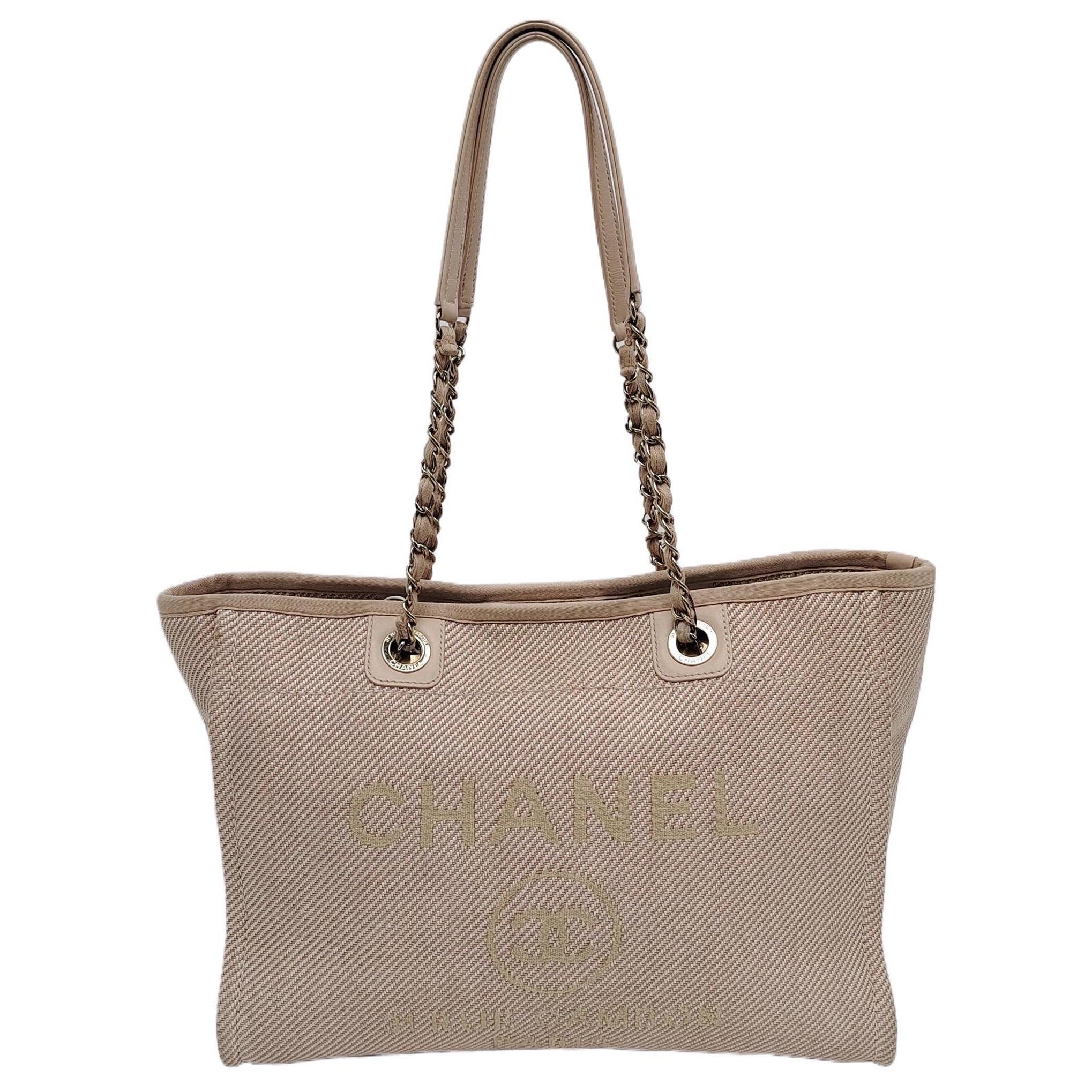 Do all Chanel bags have chain straps?
