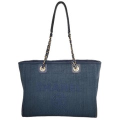 Chanel Deauville Tote Tela Vaquera Azul Marino Correa Cadena Piel Pequeño 34cm