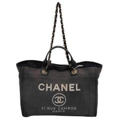 Chanel Deauville Tote Medium Navy Denim Top Handle Pelle Cinghie a catena