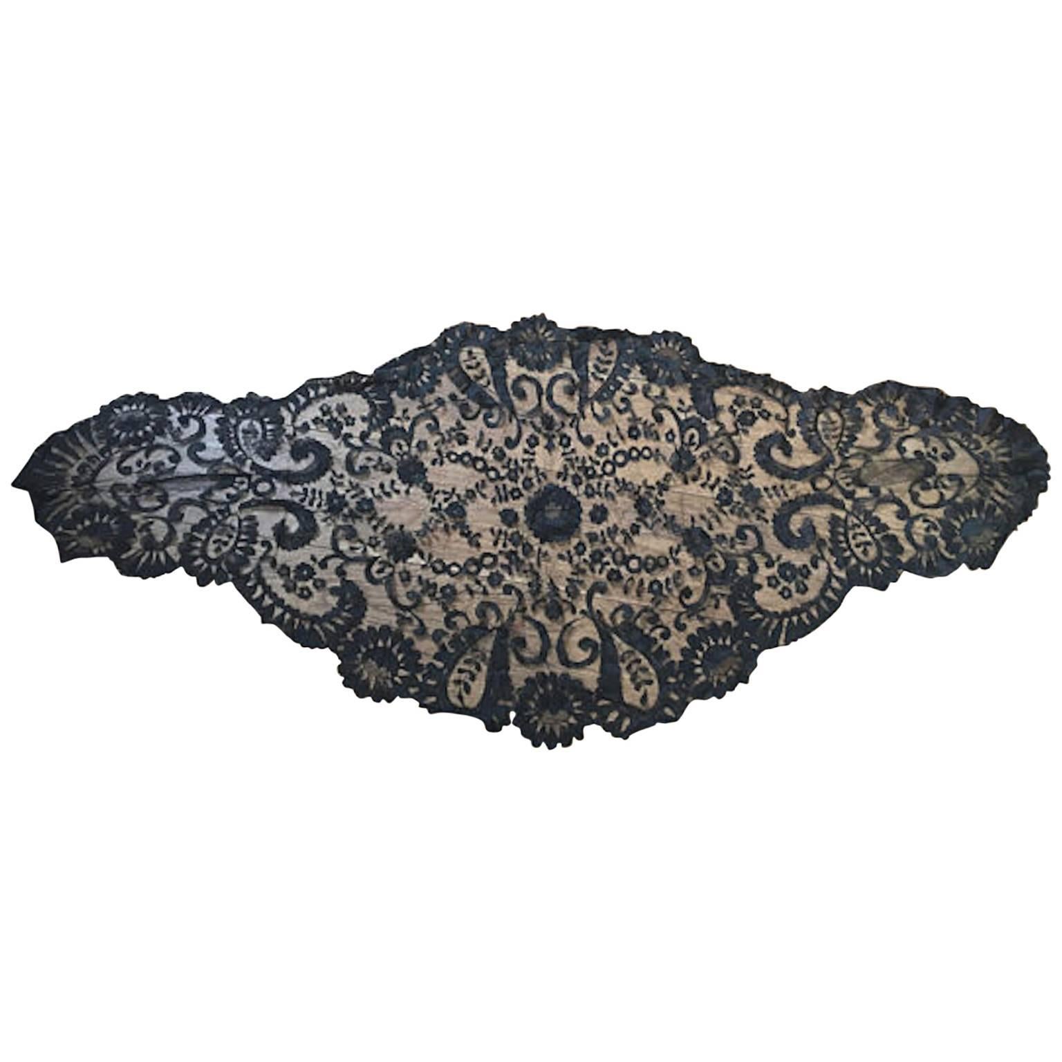 Vintage Spanish Chantilly Lace Silk Black Mantilla Veil