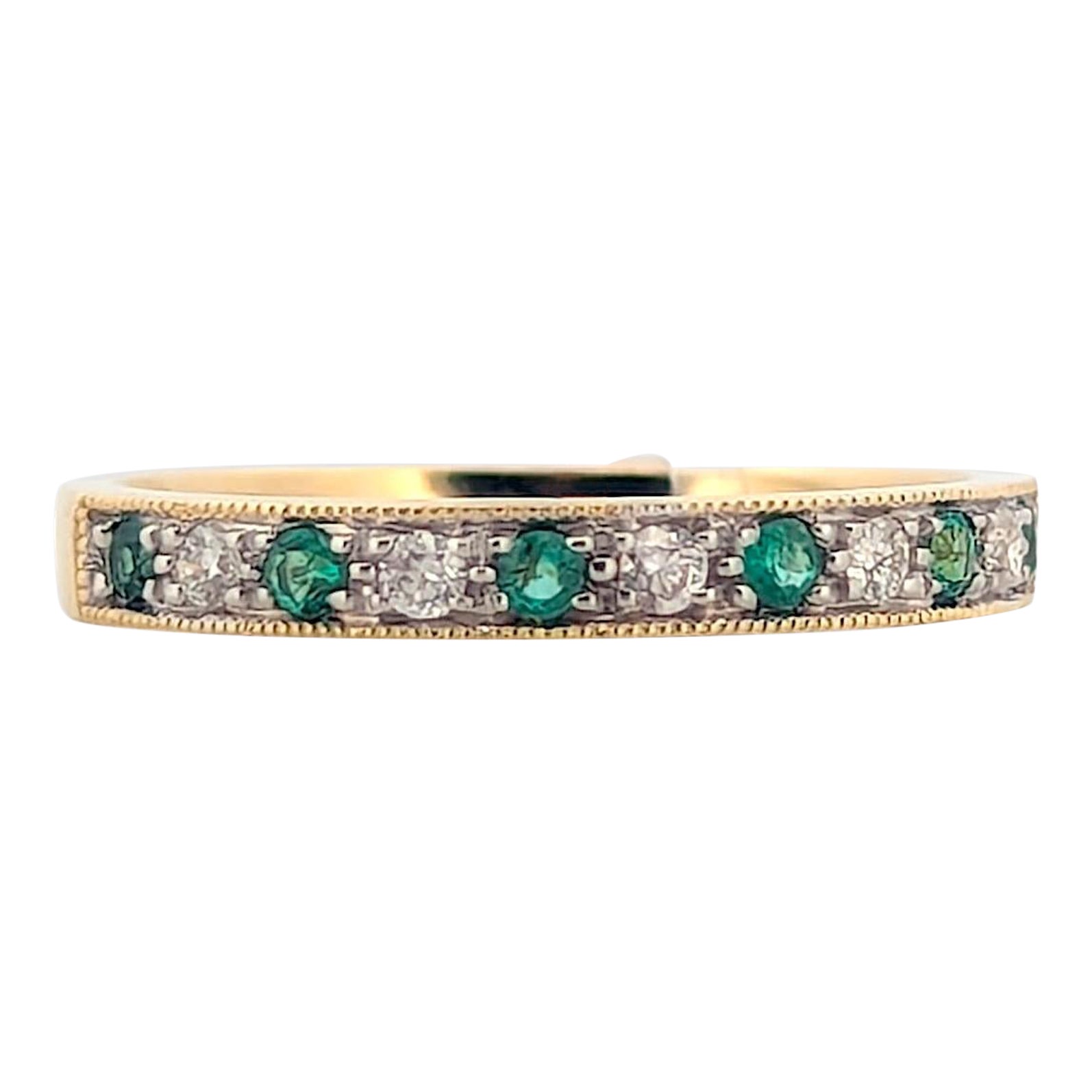 Wren  Anillo de oro amarillo de 10 quilates con esmeralda y diamantes, Anillo de oro delicado, Piedra de nacimiento de mayo