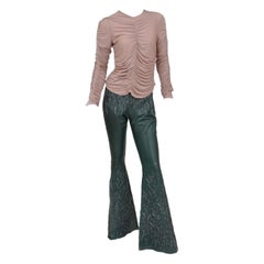1999 Vintage Tom Ford for Gucci: pantaloni in pelle ricamata e top in seta increspata