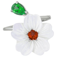 Geschnitzte Blume 14k Ring mit Edelsteinen
