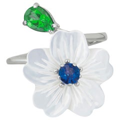 Carved Flower 14k ring with gemstones