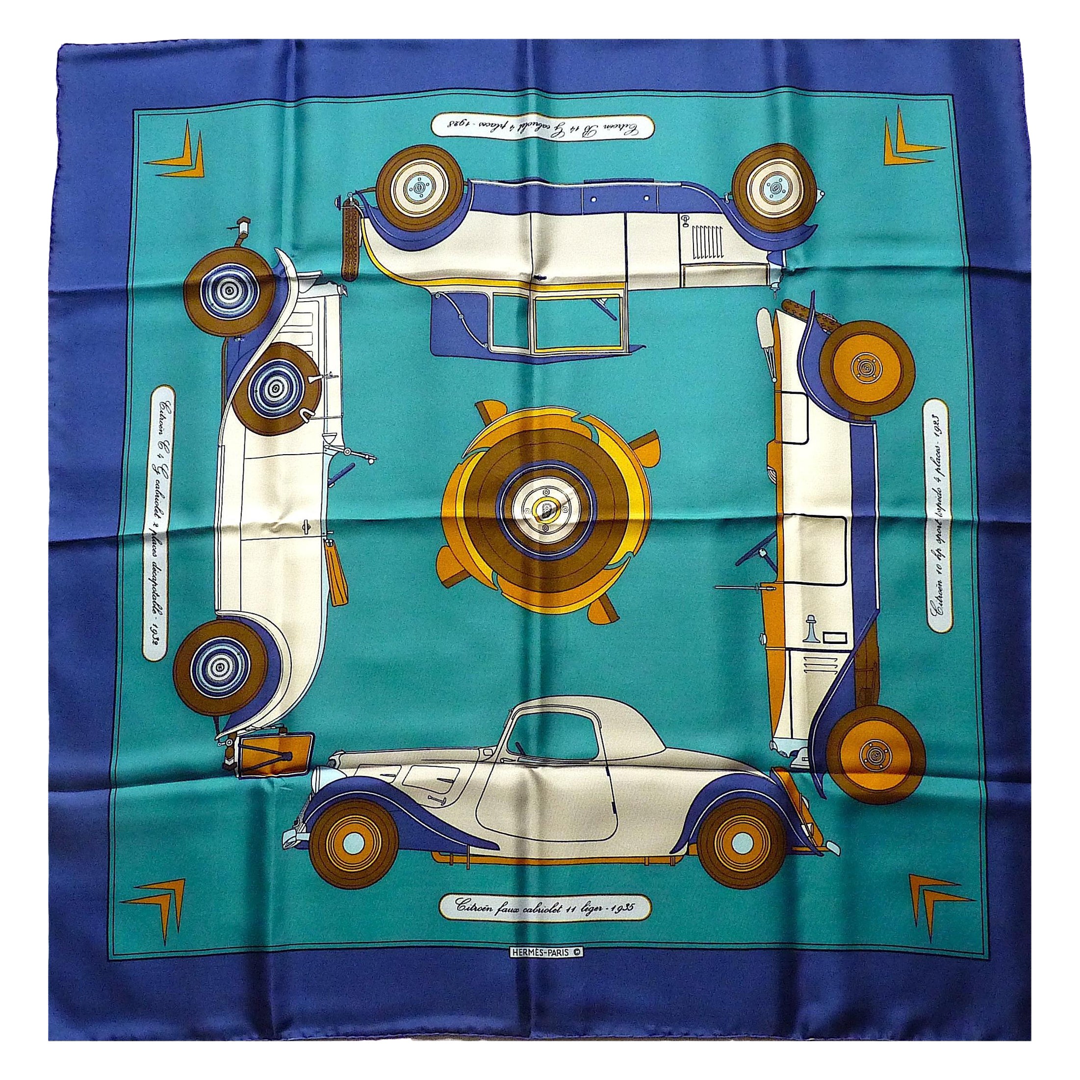 Foulard Hermès Edition spéciale pour Citroën en 1973,  Bleu Brown Pattern in Box