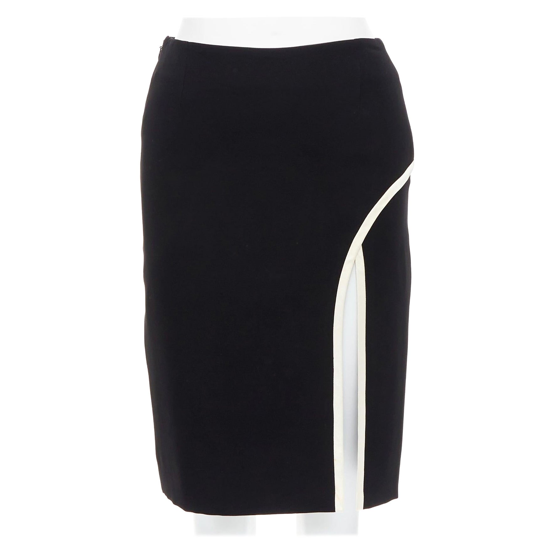 LANVIN 2017 Cady jupe crayon noire crème bordée à l'avant fendue à la taille haute FR34 XS en vente