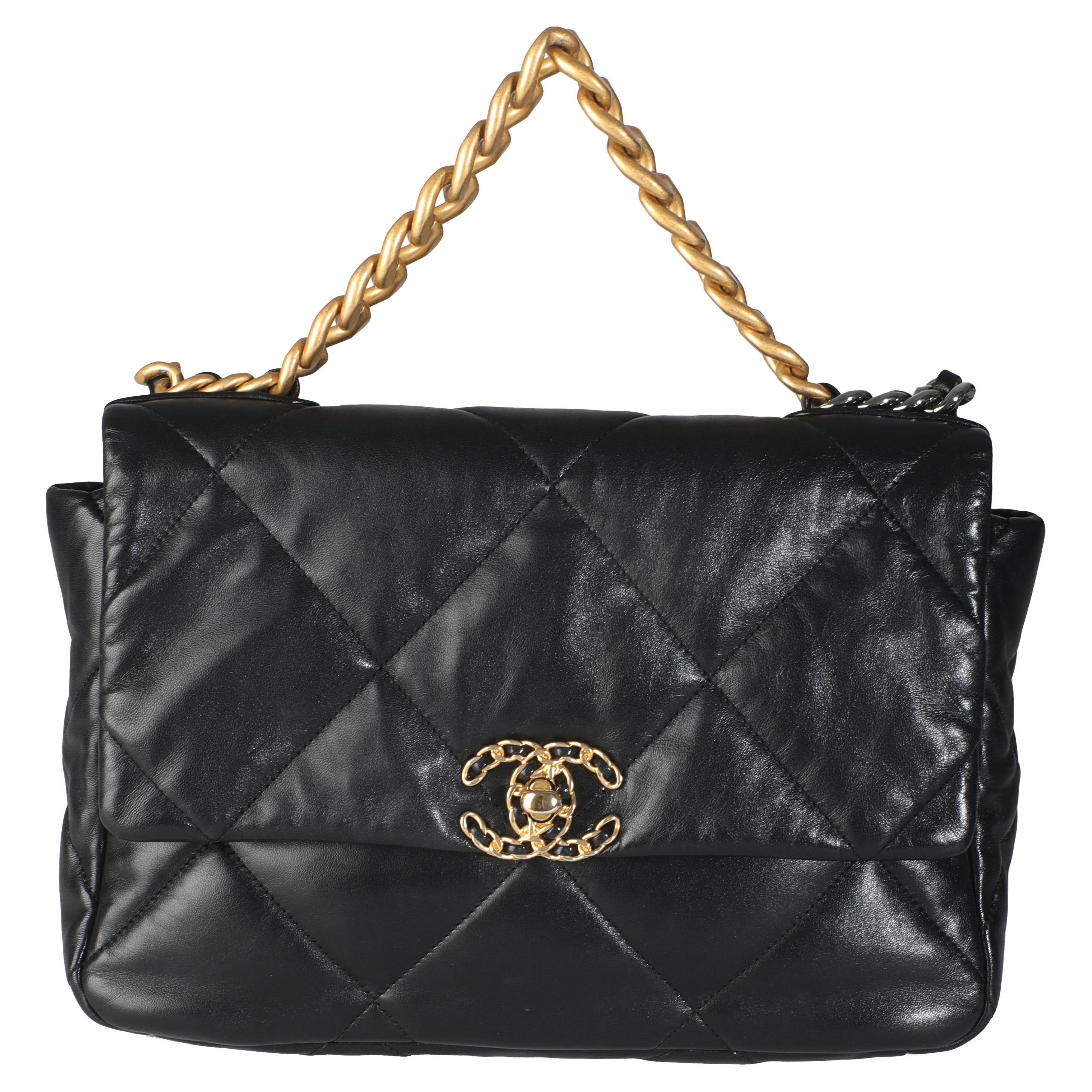 Borsa Chanel nera in pelle d'agnello lucida grande Chanel 19 Flap