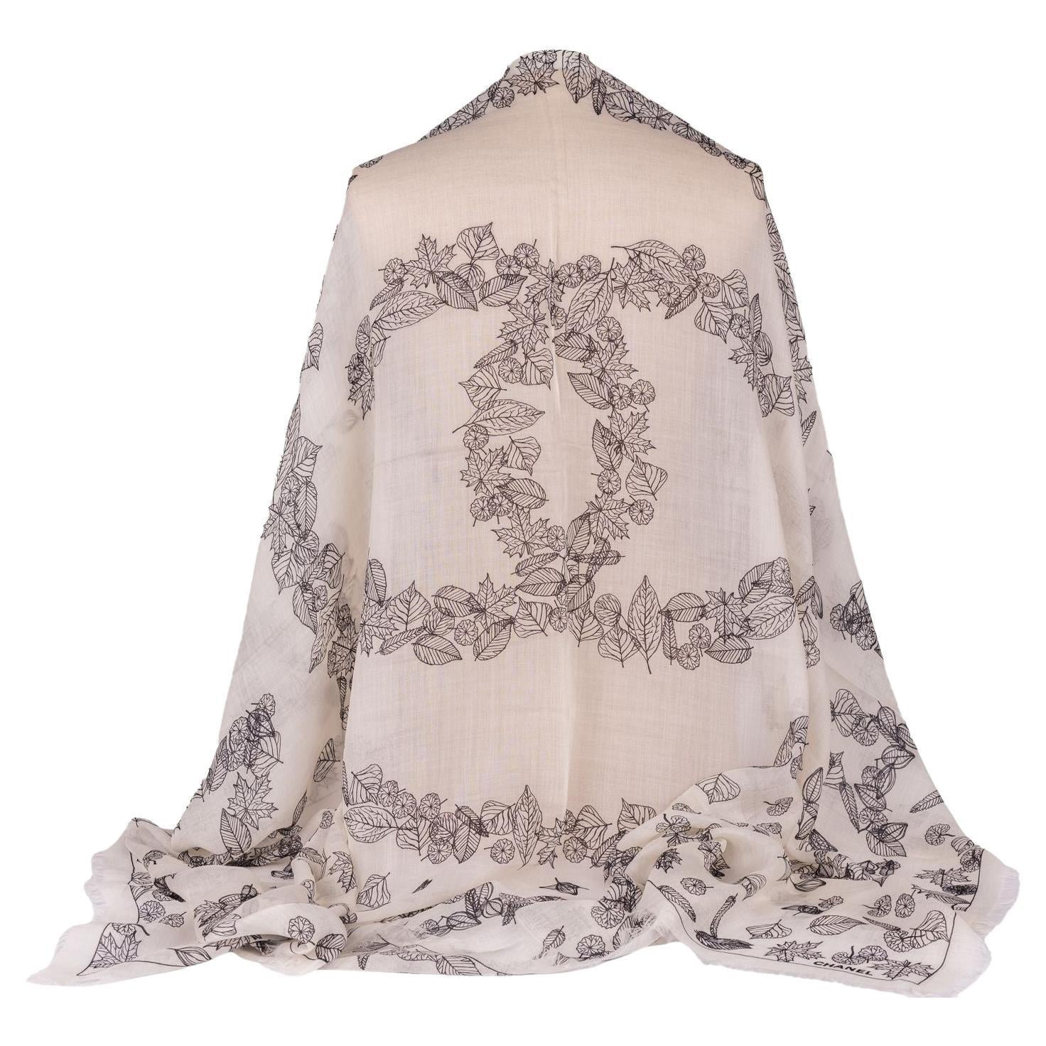 Chanel Nuovo Scialle in Cashmere Foglie Bianche