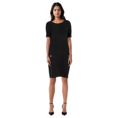 Chanel Schwarzes Kleid aus Kaschmir mit Emblem-Details Größe 4XL