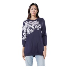 Salvatore Ferragamo Maglione a manica lunga in seta floreale color blu, taglia L.
