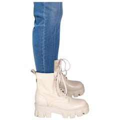 Botas de combate monolito de piel color crudo Prada Talla IT 37.5