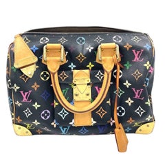 Das Design des französischen Modehauses Louis Vuitton in Zusammenarbeit mit Takashi