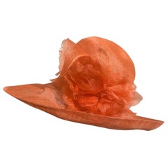 Chapeau de paille Couture à larges bords orange avec couronne ronde et détails floraux en paille