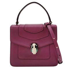 Bvlgari Serpenti Forever Bolso Crossbody de asa superior pequeña de piel rosa