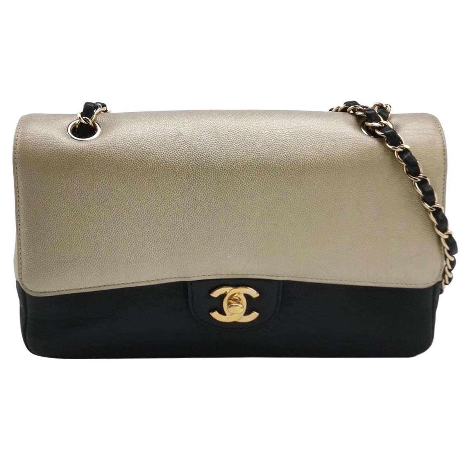 Chanel Classic Leather Cuir de veau noir et doré avec quincaillerie en or