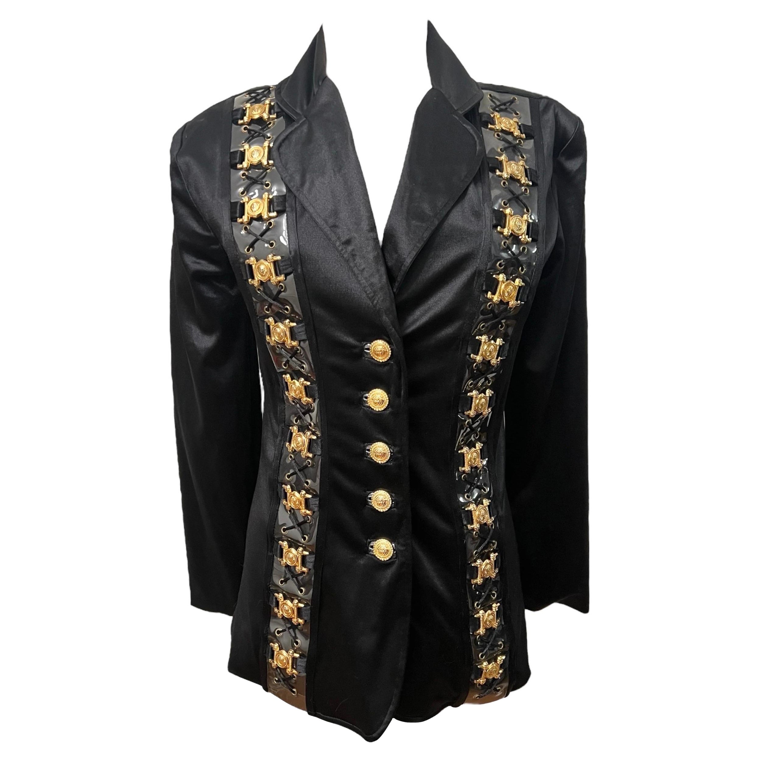 How can you tell if a Versace jacket is real?