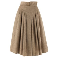 GIORGIO ARMANI c.1980's Falda en línea A plisada de lana de tweed marrón con hebilla envolvente