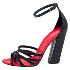 Burberry - Sandales à talon en cuir noir/rouge Taille 39