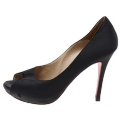 Alexander McQueen Black Satin Peep Toe Pumps Talla 36
