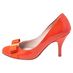 Salvatore Ferragamo Orange Patent Leather Vara Bow Pumps Size 35.5