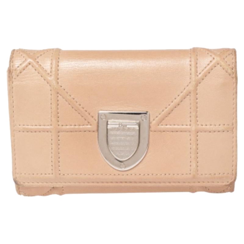 Portafoglio Dior Trifold in pelle beige Diorama