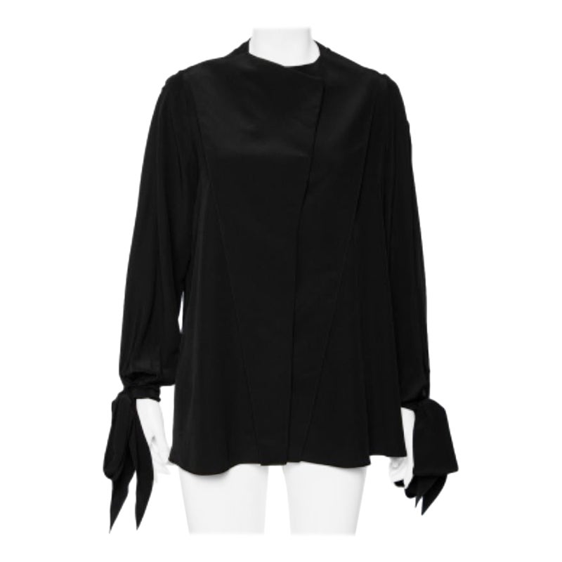 Givenchy Camicia senza colletto con maniche in seta nera e dettaglio cravatta sul davanti M. I.
