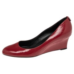Gucci Red Patent Leather Wedge Round Toe Pumps Size 40