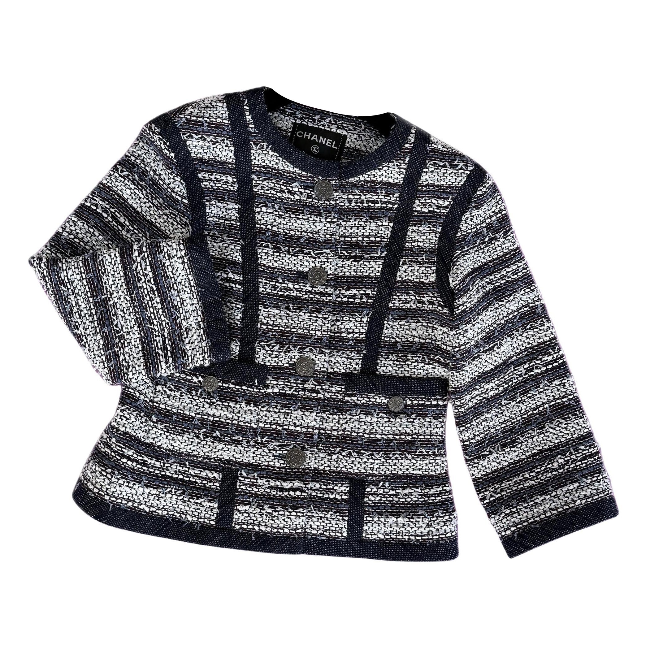 Chanel Paris / Singapore CC Giacca in tweed con bottoni a stella 36 FR