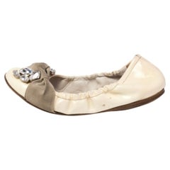 Miu Miu Cream Patent Leather Crystal Embellished Scrunch Ballet Flats Size 36